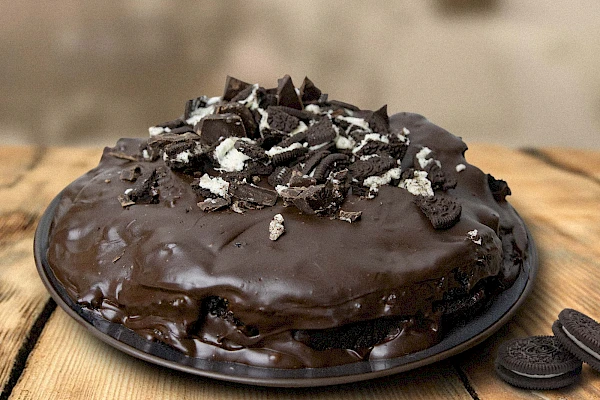 Oreosplosion Cake