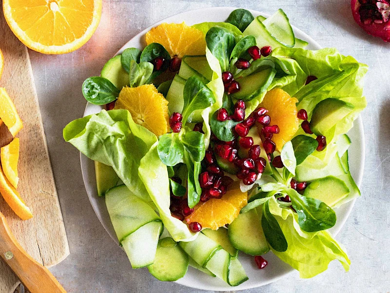 Salat mit Orange und Granatapfel