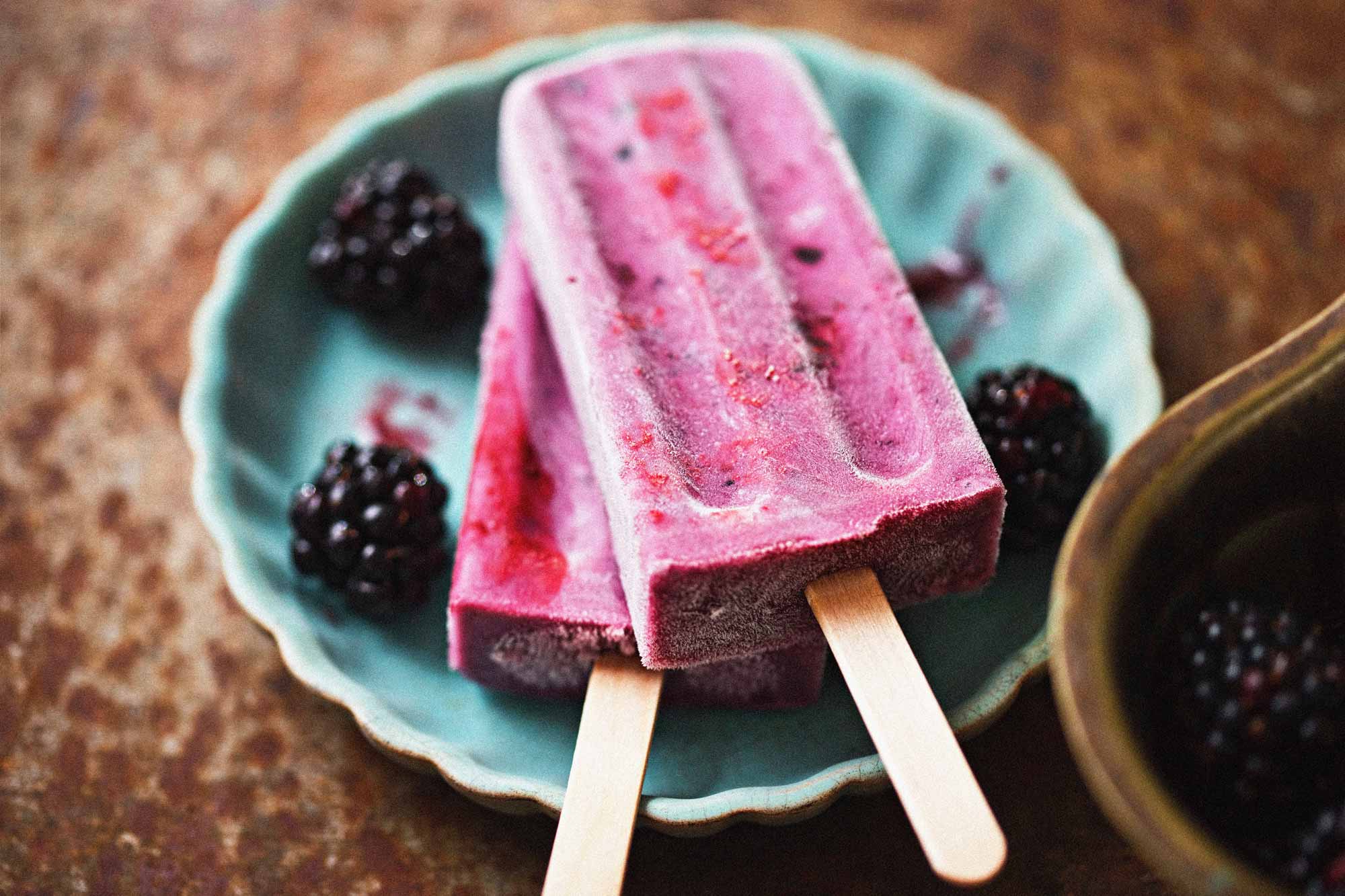 Brombeer-Eis