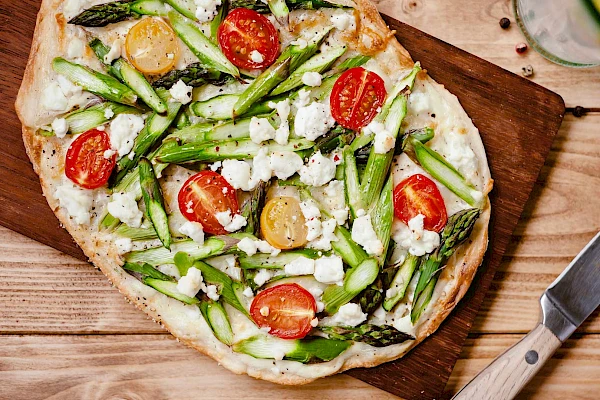 Frühlings-Flammkuchen