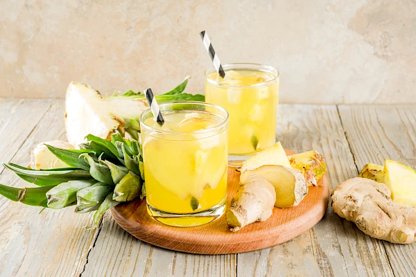 Ananas-Ingwer-Spritz