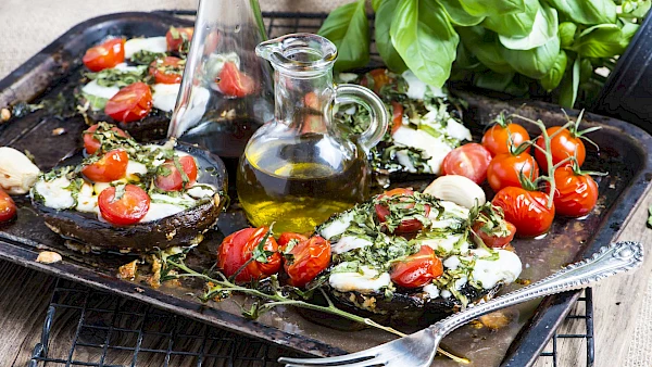 Gegrillte Caprese-Portobellos