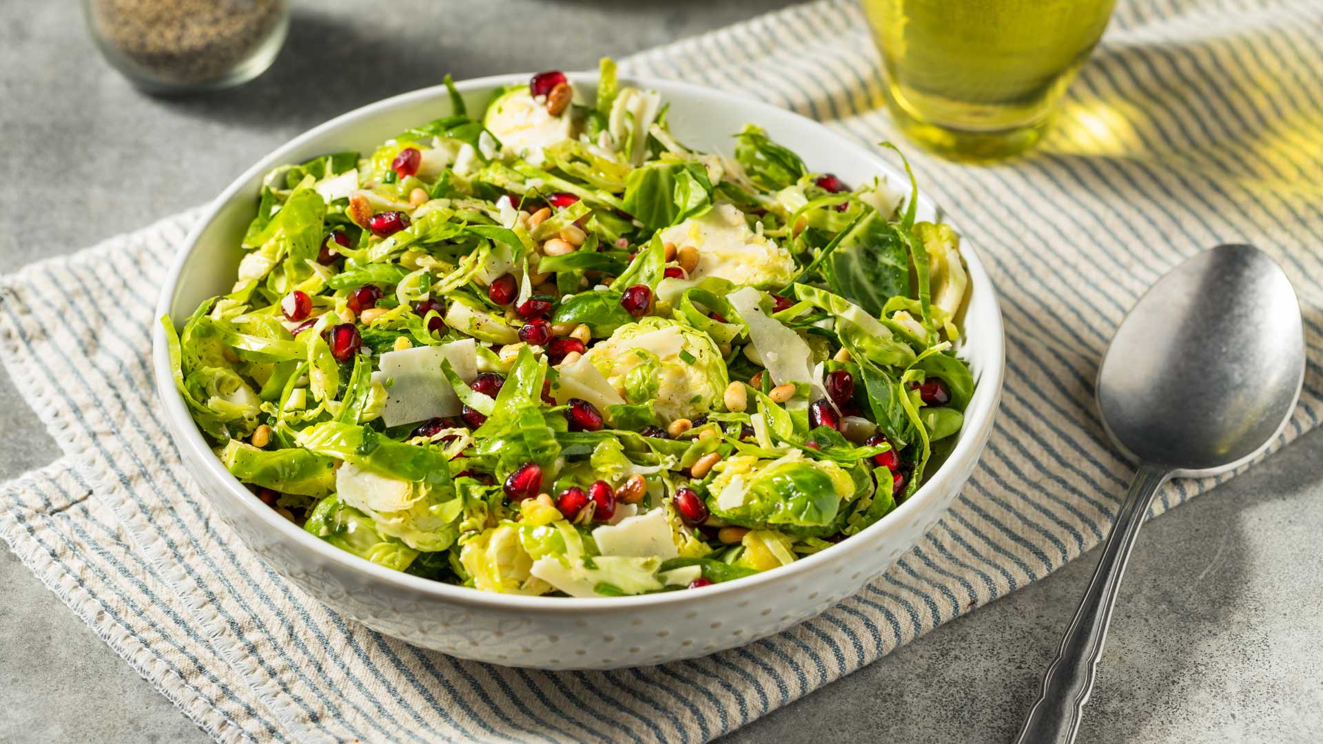 Rosenkohl-Granatapfel-Salat