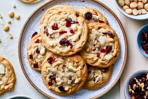 Cranberry-Macadamia-Cookies