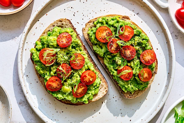 Erbsen auf Brot